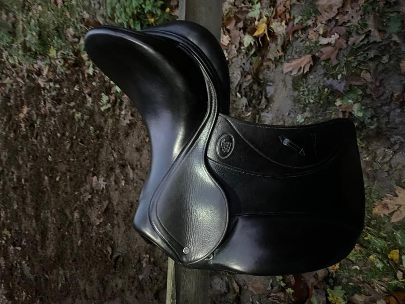 Image de: Selle Hervé Godignon noire 17''